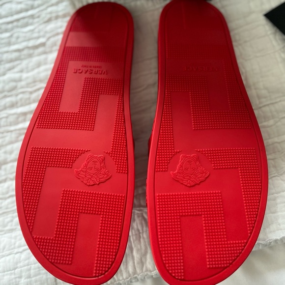 Brand new red Versace Medusa Head Palazzo Pool Slides - Picture 2 of 6